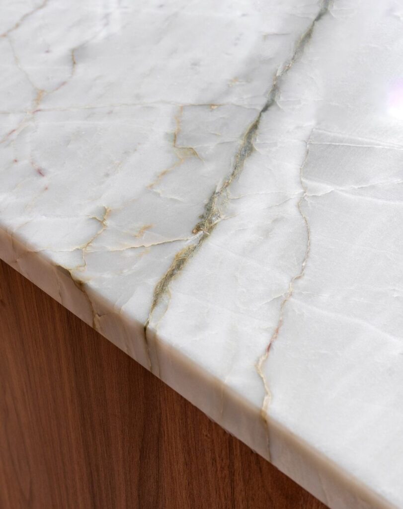 La sublime cuisine réalisée par Fauves et sa designer Zoé Grenier-Laroche