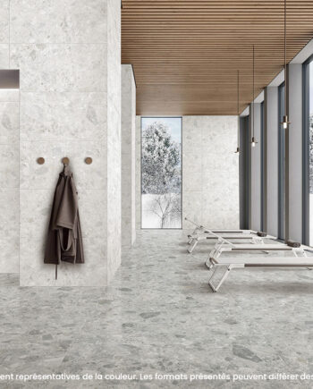 Découvrez Pedregal, une tuile effet pierre naturelle en porcelaine au fini mat texturé. Une surface riche et minérale idéale pour murs et planchers résidentiels ou commerciaux légers.