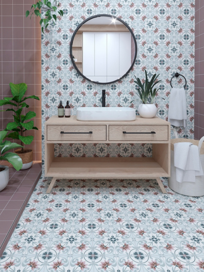Quelle largeur de joint choisir pour la céramique de salle de bain? 4 Salle de bain avec la collection Highbury à bords non rectifiés et motifs décoratifs