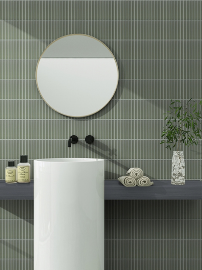 Quelle largeur de joint choisir pour la céramique de salle de bain? 13 Salle de bain avec la collection Kitkat en petit format et joints nombreux